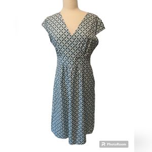 Sheilay Green and White Midi Dress Size Medium